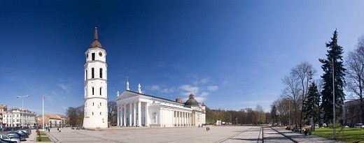 Кафедральная площадь Вильнюса на снимке